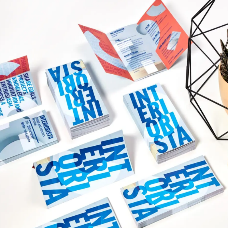 clear plastic cube boxes